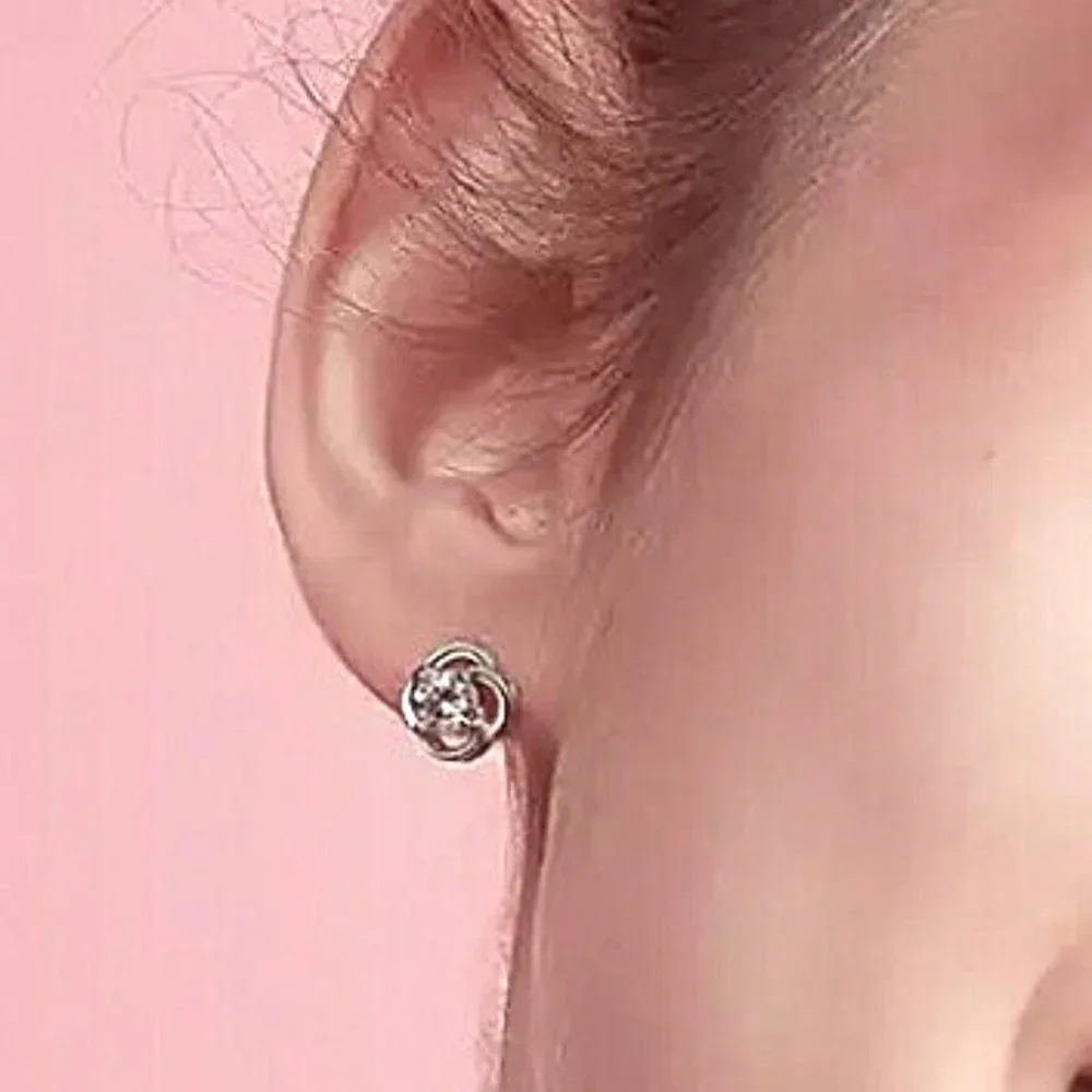 New Beautiful Sterling Silver White Sapphire Stud Earrings